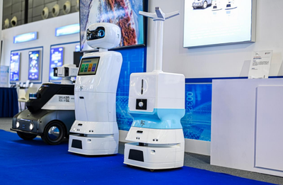 科技大集掀起機器人熱潮，智能機器人銷售火爆